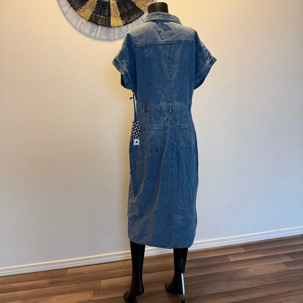 Stylish Denim Button-Up Midi Dress - Picture 9 of 14